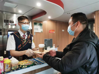 You can order fresh brewed coffee on the high-speed train! High-speed coffee is actually a Starbucks coffee service site?!