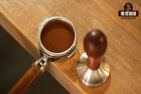 How does extracted espresso fill pressed powder? How much strength does it take to press the powder?