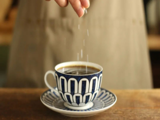 I heard that adding salt to the coffee would taste better.