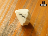 Will this little toy really make the coffee taste better? How does Lily Drip affect coffee extraction?