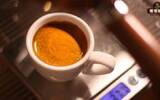What does 1shot and double shot mean for espresso? How much coffee powder is used to make one and two espresso coffees?