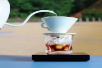 Can hand brew coffee with ice? what is the proportion of hand brewing coffee with ice?