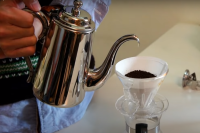 How to learn the skills of hand-driven Japanese drip method? What coffee beans are good for Kono hand-made coffee?