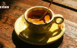Why do Italians ban cappuccino? What coffee beans are better used to make cappuccino?