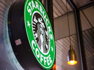 Starbucks defendant, fruit juice drinks do not contain fruit?!