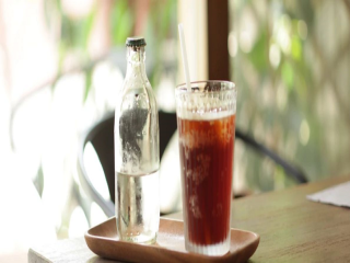 How does iced American coffee make it bitter? Ice American Coffee Taste making course can instant coffee be made?