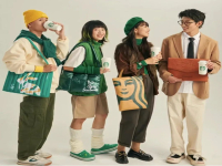 All of a sudden! Starbucks new product is suspected of plagiarizing the same handbill shoulder bag of King Alexander!