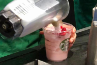 Starbucks Pink Drink will be listed in the mainland?! New strawberry lemon star ice cool how to order good?