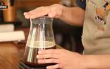 Can ice water make cold extract coffee? What is the difference between room temperature water and ice water for making cold coffee?