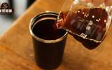 What should I pay attention to when making hand-brewed coffee in insulated bottles? How long can drip coffee last in a thermos cup? What coffee beans are suitable for making hand-brewed coffee?