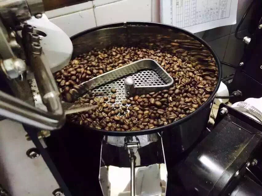 What are the properties of coffee beans during roasting?