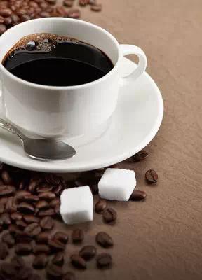 The sugar commonly used in drinking coffee is analyzed in detail about the differences of various sugars.