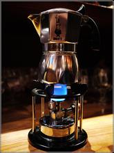 Coffee brewing method: the historical origin and operation method of mocha pot