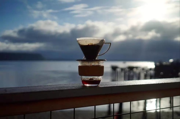 Magazine guide | Coffee trip to Vancouver with Michael Yung