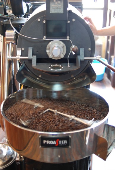Introduction of roaster: operation of Taihuan PROASTER THCR-O1 commercial coffee roaster