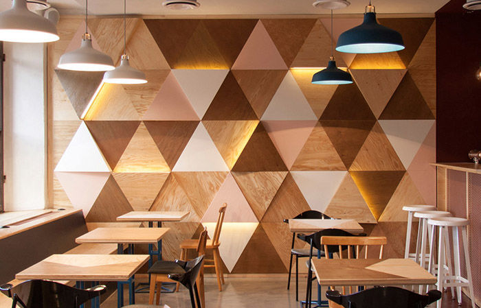 There is a cafe in 42 square meters, and there is a cafe with simple and convenient decoration.