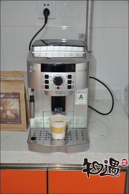 Coffee knowledge points: Delong 22.110 automatic coffee machine descaling method (picture and text)