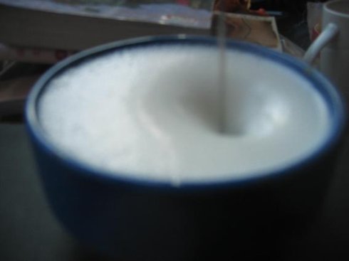 Main points of espresso production: what kind of milk should be chosen for playing milk foam?