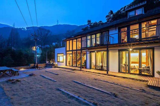 China's most beautiful homestay: Two college students played all over the world and finally fell in love with this valley