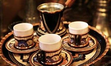 An introduction to the practice of Turkish coffee and the tools to be used