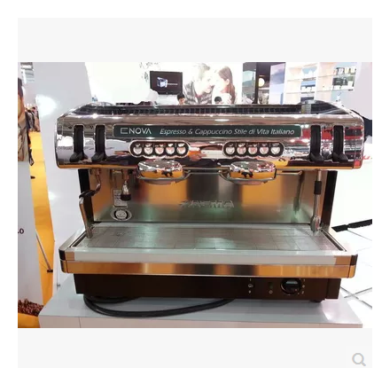 Italian Faema Pegasus brand Italian double head electronically controlled ENOVA A2 commercial semi-automatic coffee machine operation