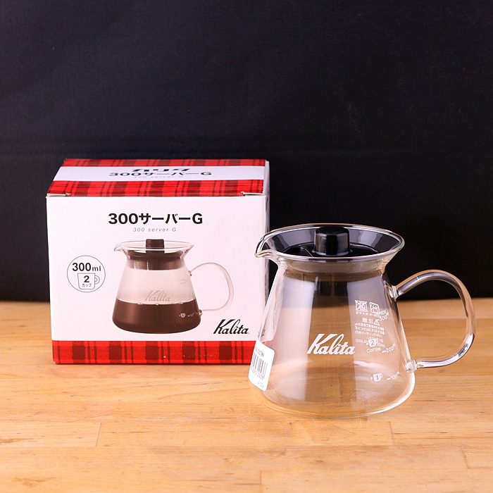 Kalita Kalita Coffee Brand in Japan: the products can be sold with special glass to share the coffee pot.