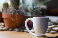 Play with creativity-- 9 creative coffee cups