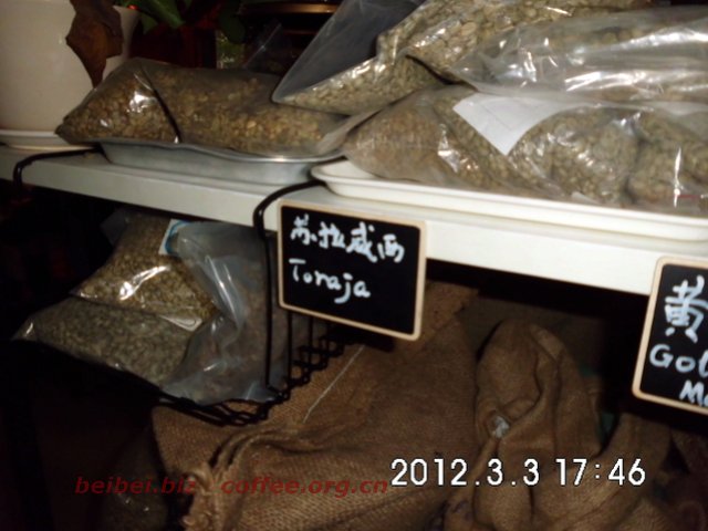 咖啡店内咖啡豆麻袋一角 麻袋 咖啡店 