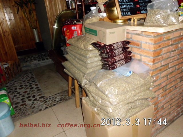 咖啡店内咖啡豆麻袋一角 麻袋 咖啡店 