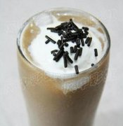 The homemade practice of iced mocha coffee