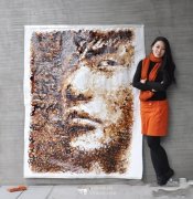 Beautiful artists paint Jay Chou with coffee