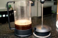 The most simple and easy-to-use coffee-making utensils in the French press.