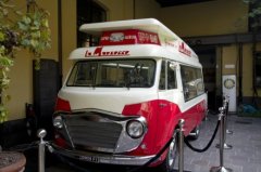 A chic mobile coffee car abroad.