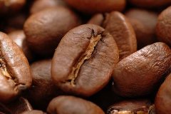 How to judge the freshness of coffee beans? There are three steps: smell, see, and peel.