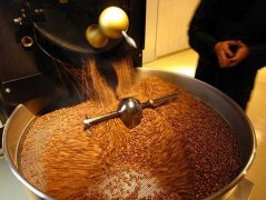 Baking and mixing of high-quality coffee beans