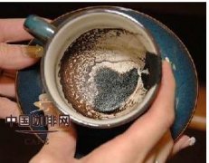 Coffee can read the steps of Turkish coffee divination.