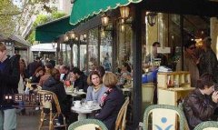 French coffee culture that pays attention to environment and sentiment.