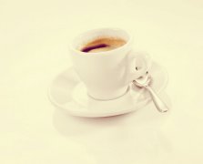 White coffee is the most common form of coffee.