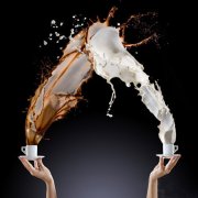 The wonderful use of used coffee gives the milk a rich flavor.