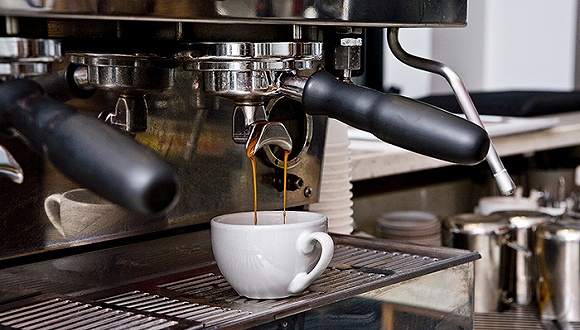 The fighter in the coffee machine can precisely control the taste of each cup of coffee.