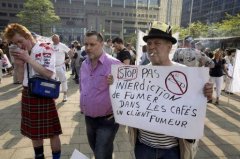 Belgian coffee shop owners protest against new smoking ban