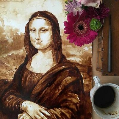 It takes the artist 10 hours to draw the Mona Lisa with coffee