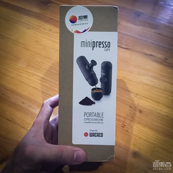 Minipresso experience: a close-fitting coffee machine anytime, anywhere
