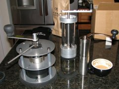 Sharing of three Orphan,Lido,Porlex coffee and bean grinding appliances