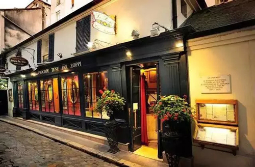 Do you know what the oldest cafe in the world looks like?