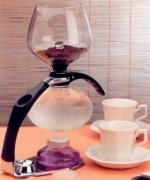 The method of making coffee in siphon pot without filter