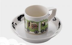 Creative coffee cup introduction to merry-go-round coffee cup