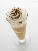 The technique of making iced coffee with fancy coffee formula