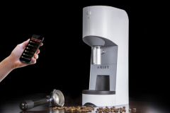 The coffee-making tutorial teaches you how to make coffee with a coffee machine.