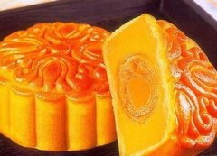 Eating moon cakes in the Mid-Autumn Festival should be served with sugar-free white coffee to relieve greasy.